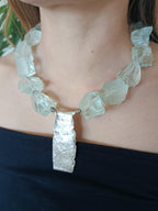 Collier aus blauem Kristallquarz mit 925 Silberplatte
