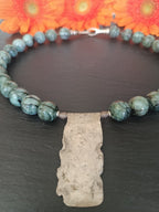 Collier aus Afrikanischem Smaragd mit Silberplatte 925