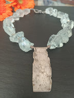 Collier aus blauem Kristallquarz mit 925 Silberplatte