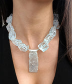 Collier aus blauem Kristallquarz mit 925 Silberplatte